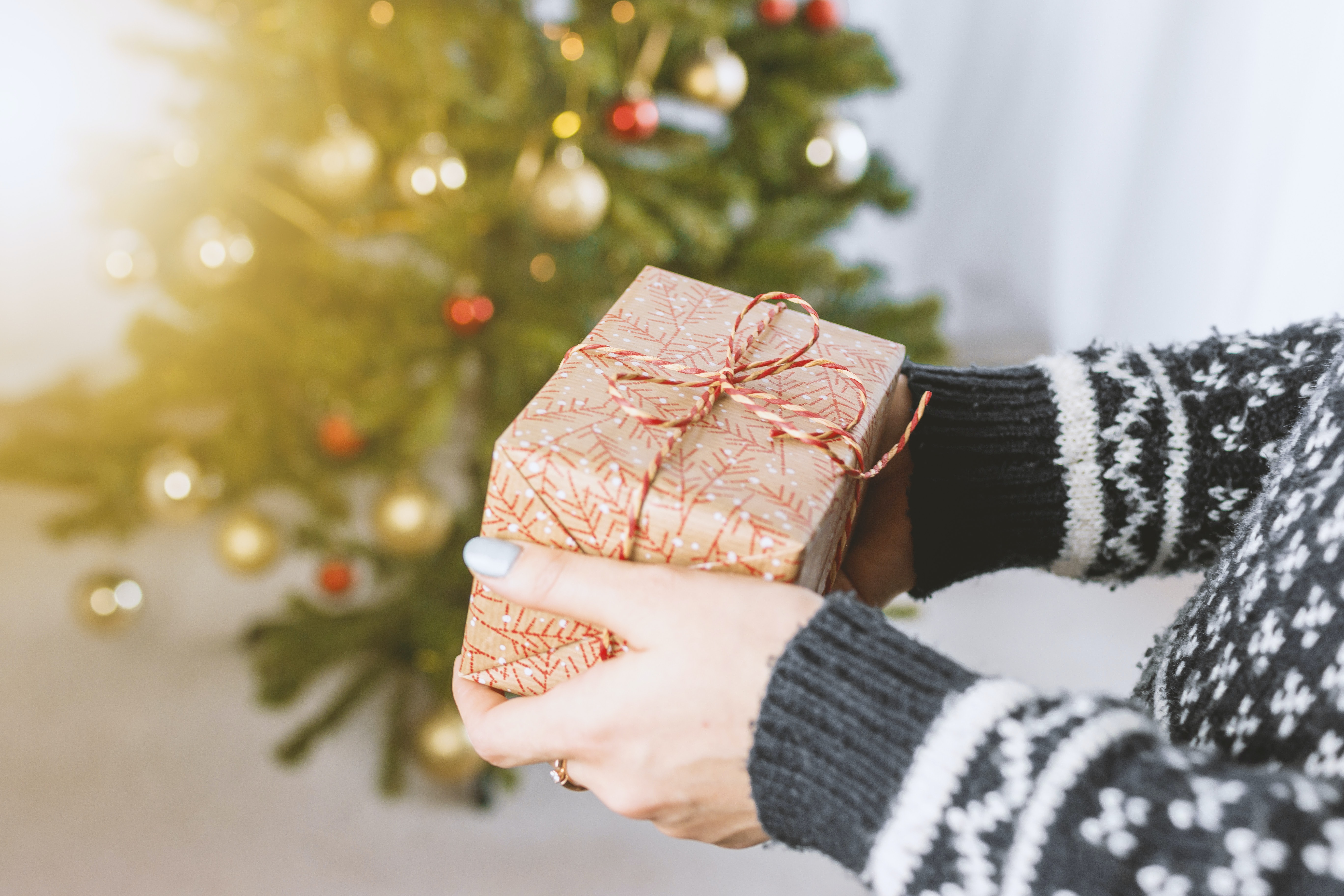 Be a smart gift-giver this holiday season